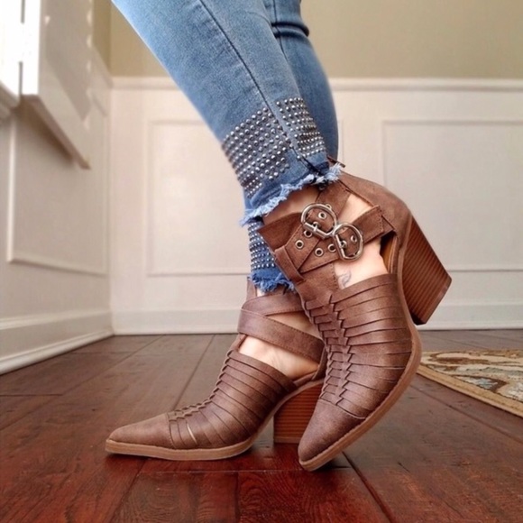 WOVEN BUCKLE BOOTIE (Dark Taupe) - Picture 7 of 10